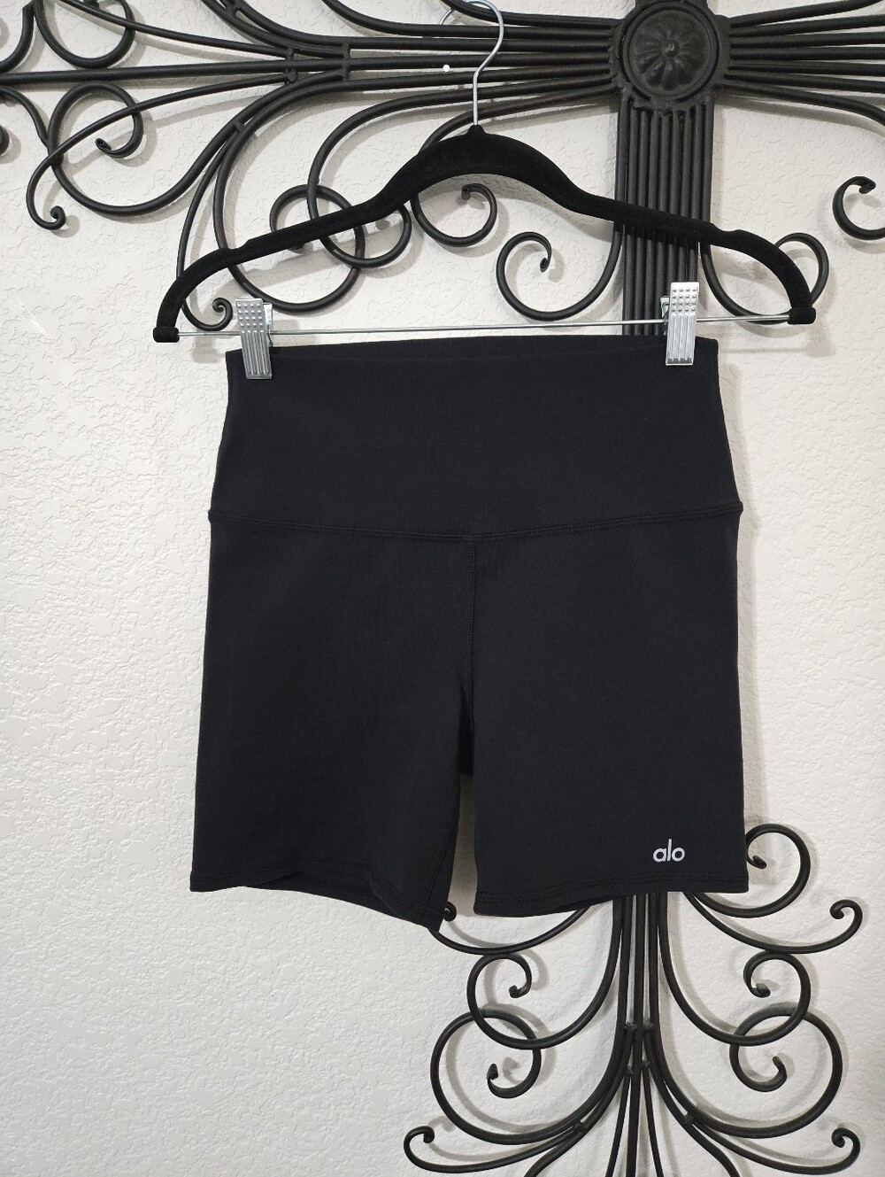 ALO Airbrush Biker Shorts | M